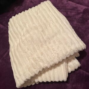 Cozy White Ribbed throw blanket